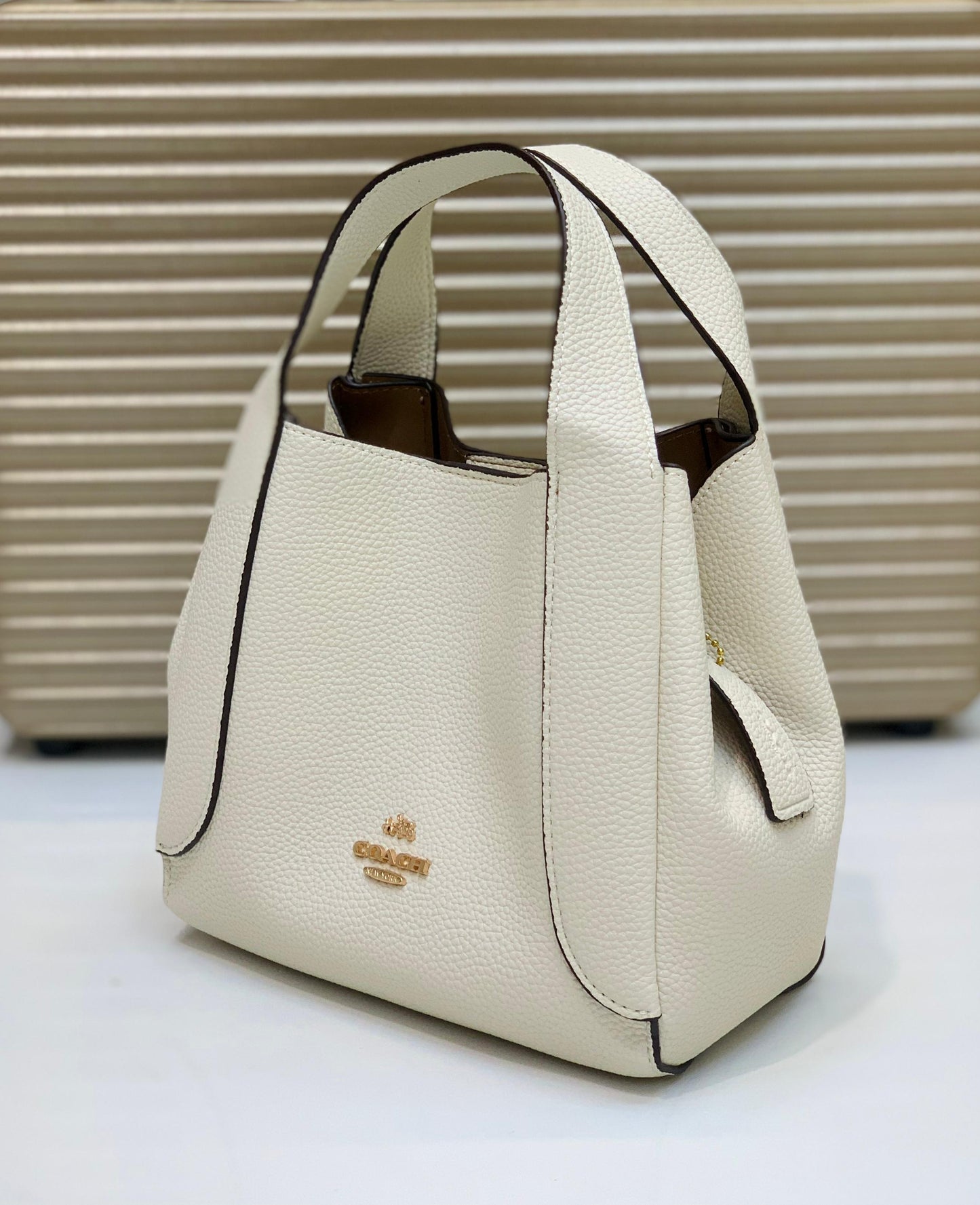 Coach Hadley Hobo 21 Hand Bag (White)