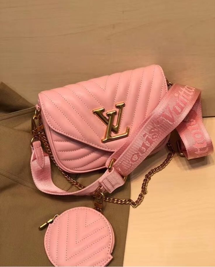 LOUIS VUITTON Wave Chain Bag PM