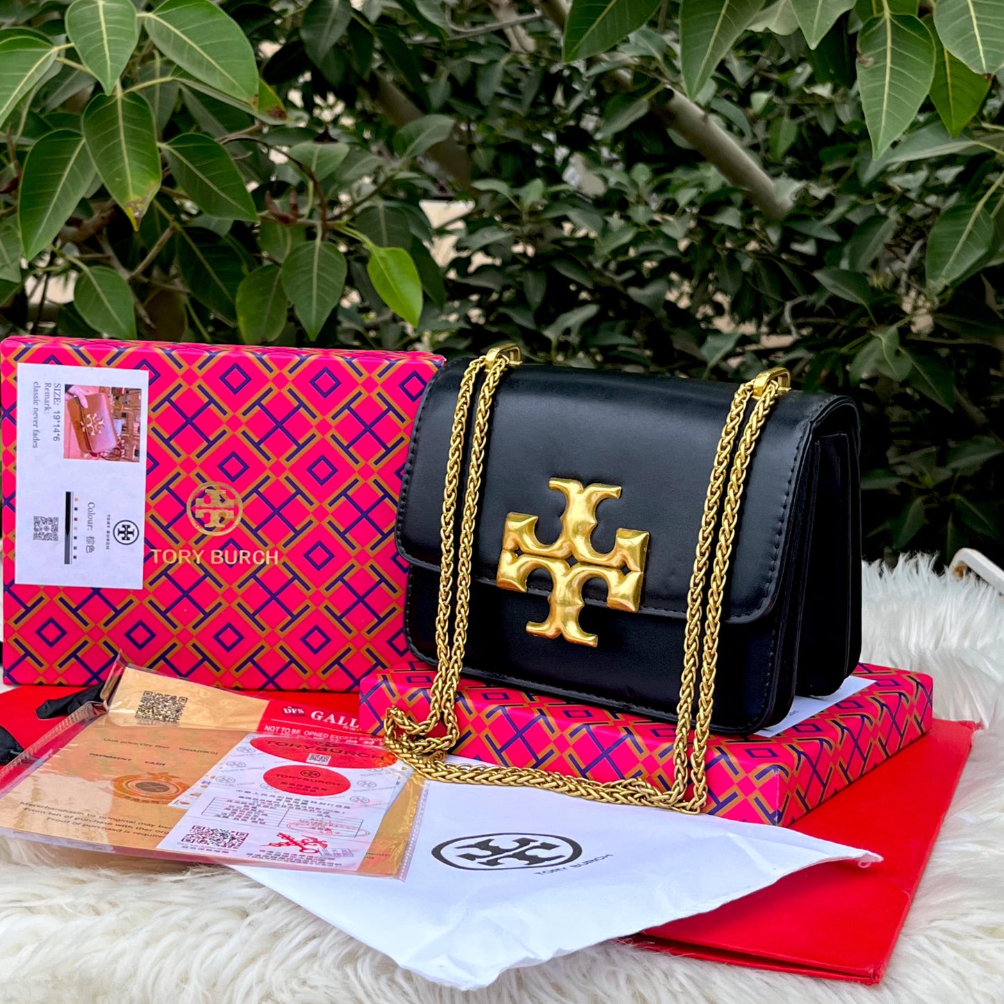 Tory Burch Eleanor Shoulder Bag (Black)