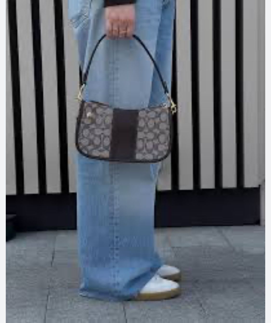 COACH Swinger In Signature Jacquard