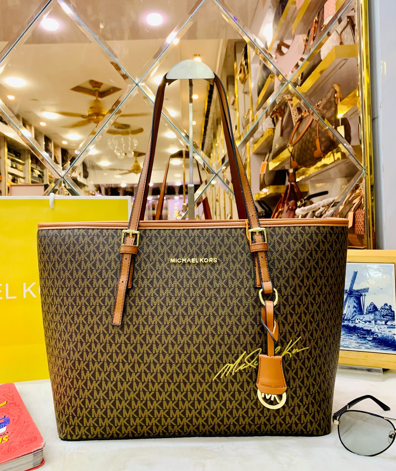 MICHAEL KORS Metropolitan Large Tote Bag