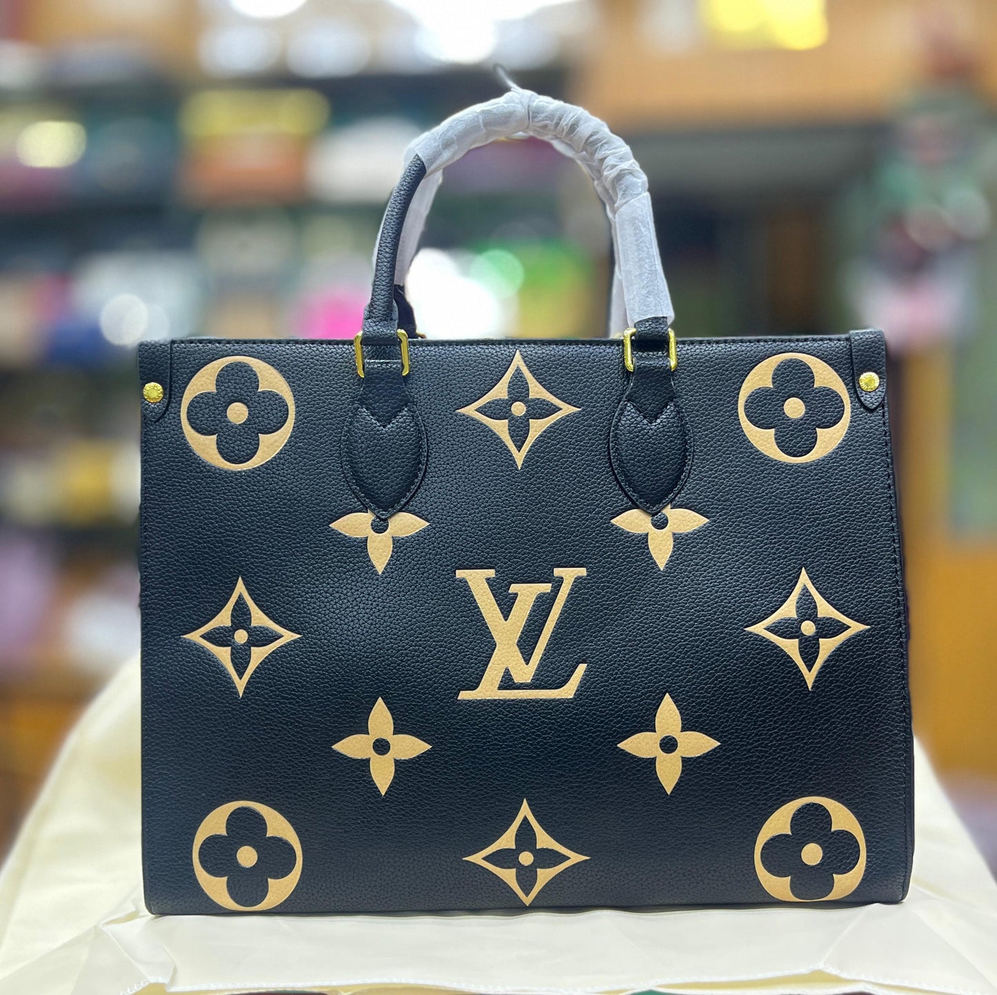 Louis Vuitton OnTheGo MM Large Tote Bag Monogram Emprinte (Black)