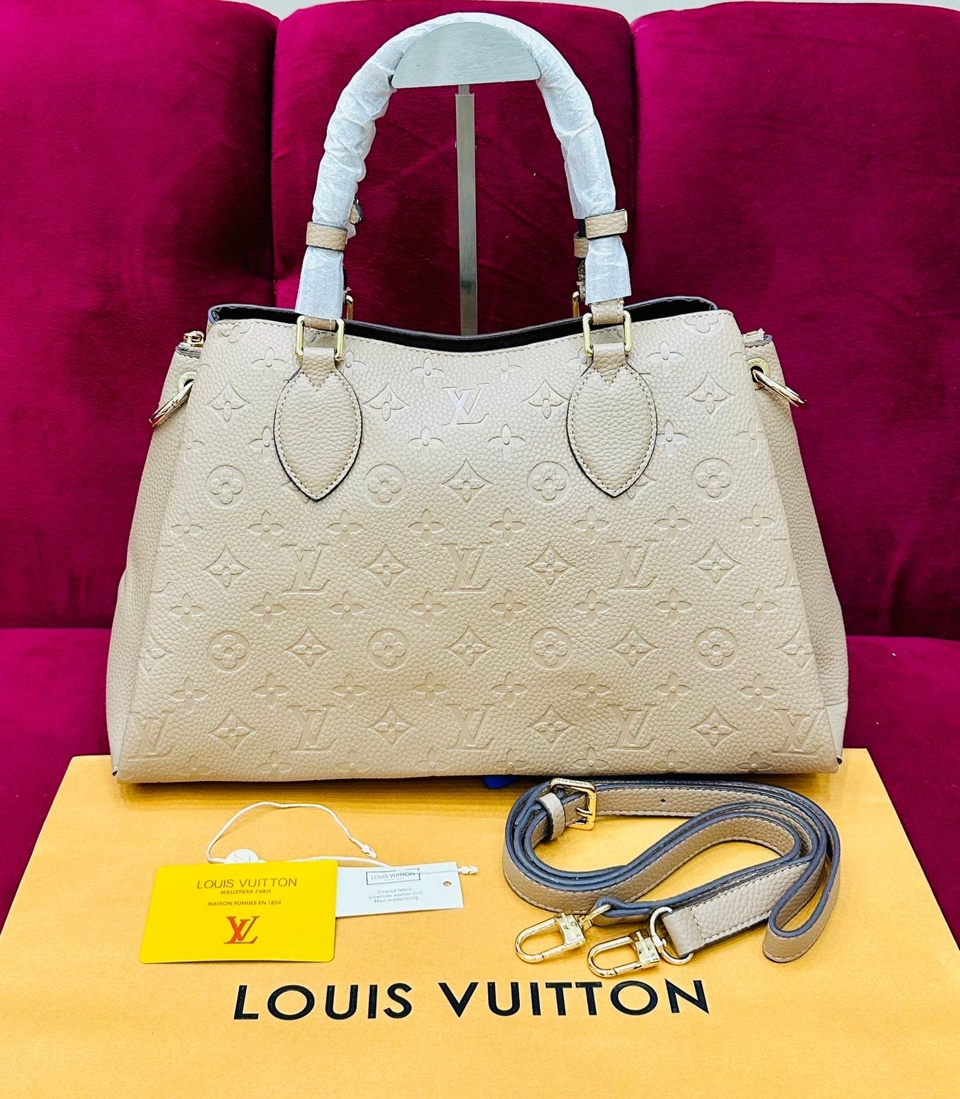 Louis Vuitton Vendome MM Tote Bag in Leather Design