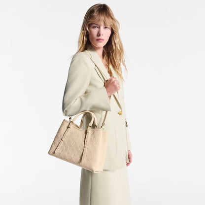 Louis Vuitton Babylone Tote PM in Creme