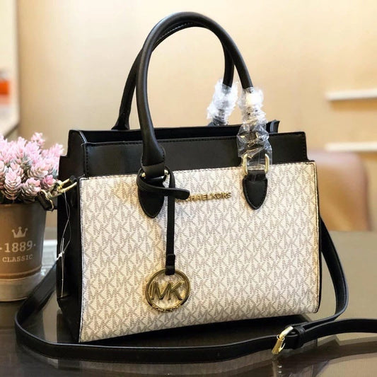 Michael Kors Mercer Hand Bag in Plain White Black