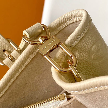 Louis Vuitton Babylone Tote PM in Creme