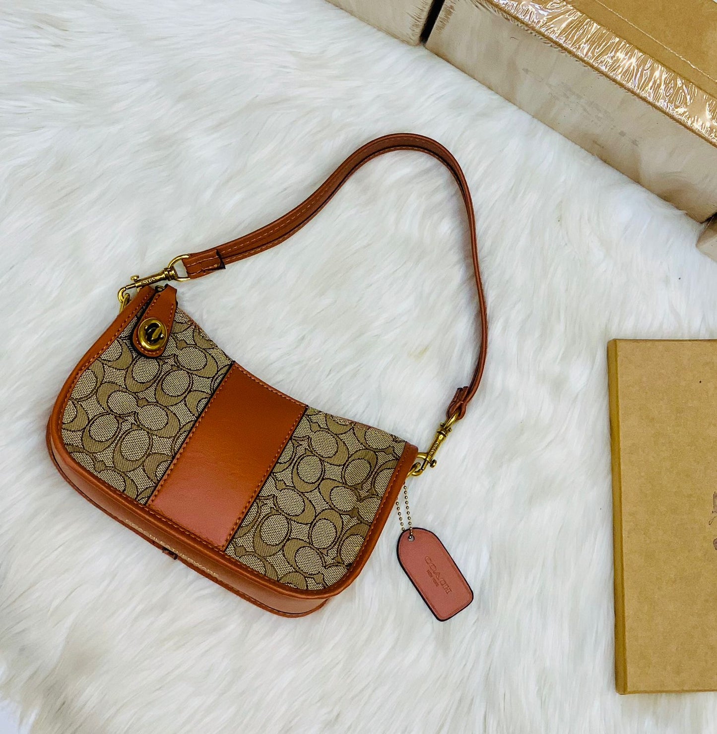 Coach Swinger In Signature Jacquard