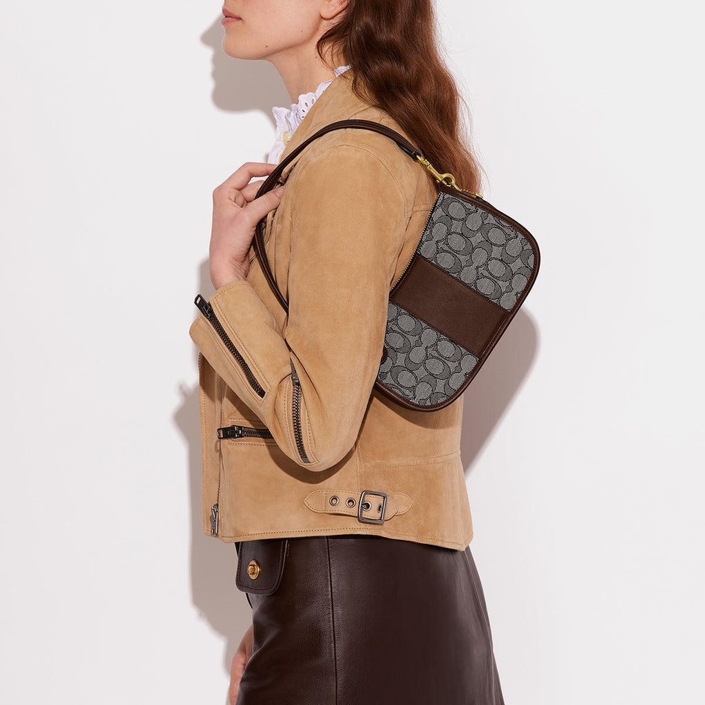 COACH Swinger In Signature Jacquard