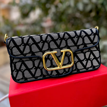 Valentino Garavani Locò Shoulder bag