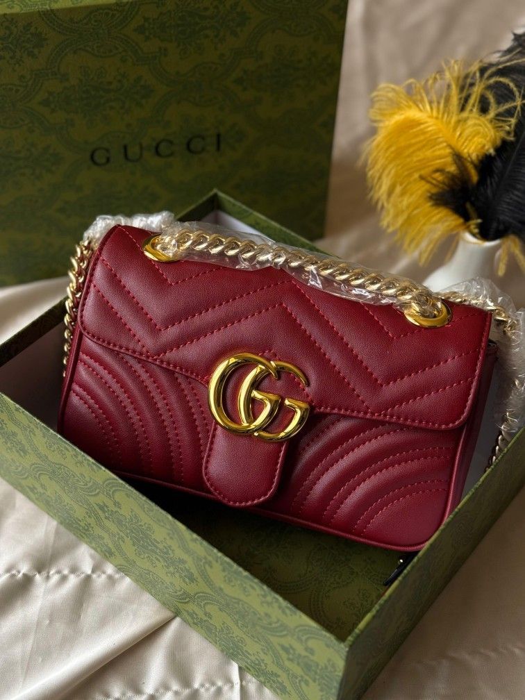 GUCCI GG Marmont Shoulder Bag (Mahroon)
