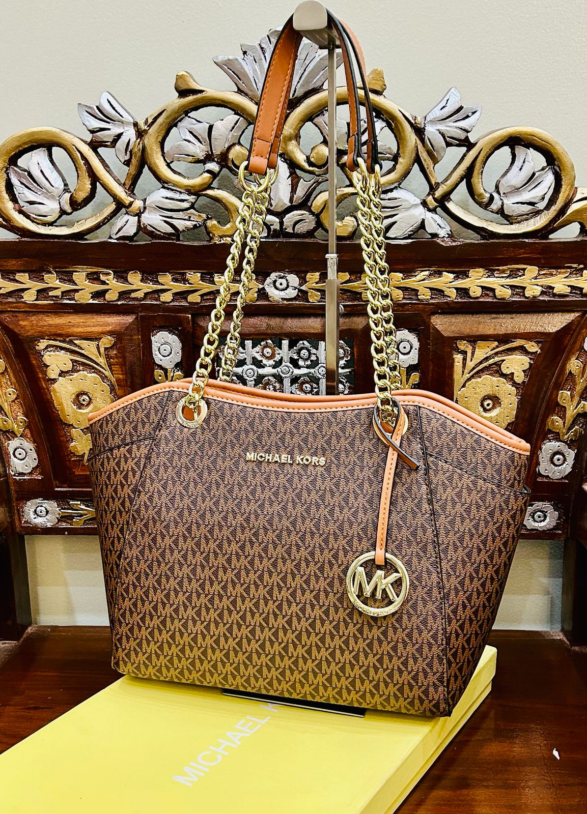 MICHAEL KORS Jet Set Large Chain Handle Tote Bag