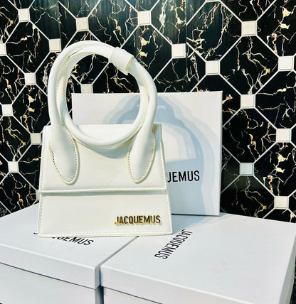 JAQUEMUS Le Chiquito Moyen Bag