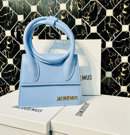 JAQUEMUS Le Chiquito Moyen Bag