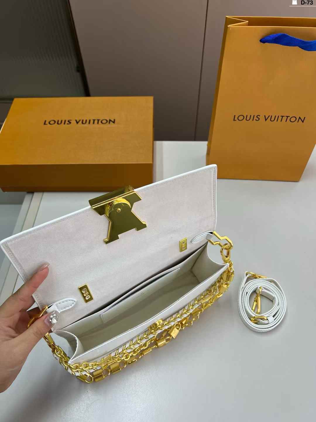 Louis Vuitton Wallet On Chain Capucines (White)