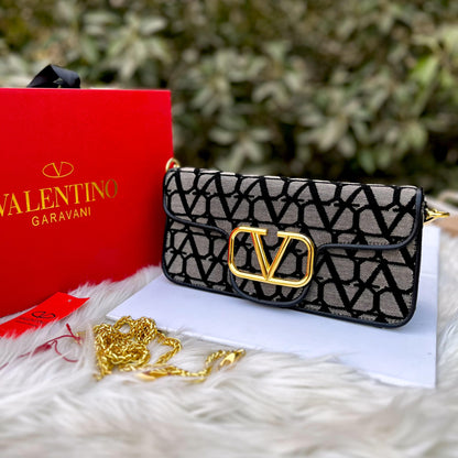 Valentino Garavani Locò Shoulder bag