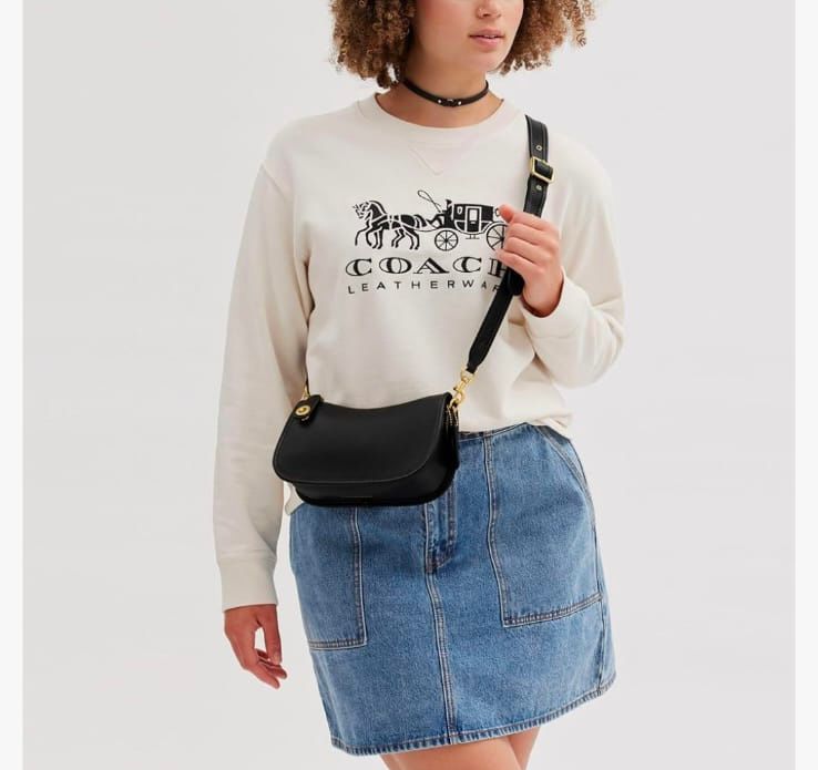 COACH Swinger In Signature Jacquard