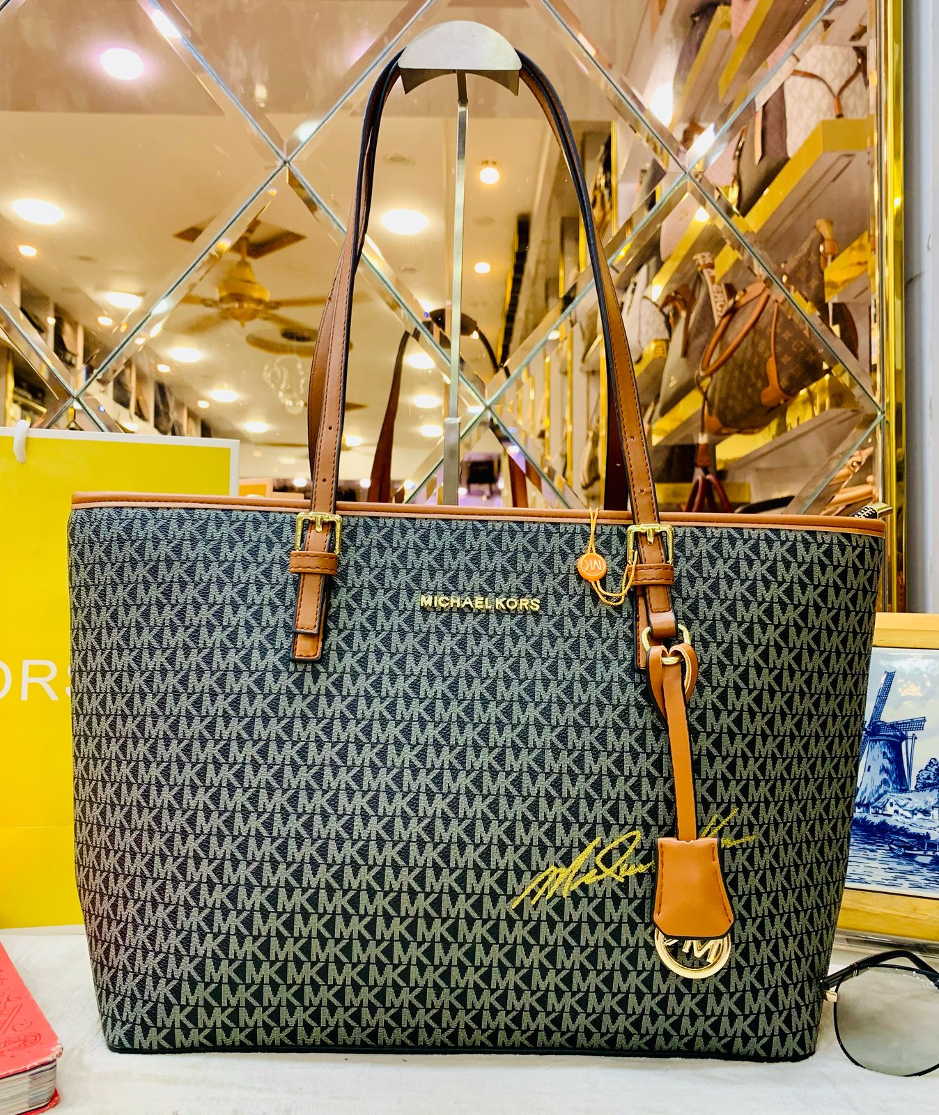 MICHAEL KORS Metropolitan Large Tote Bag