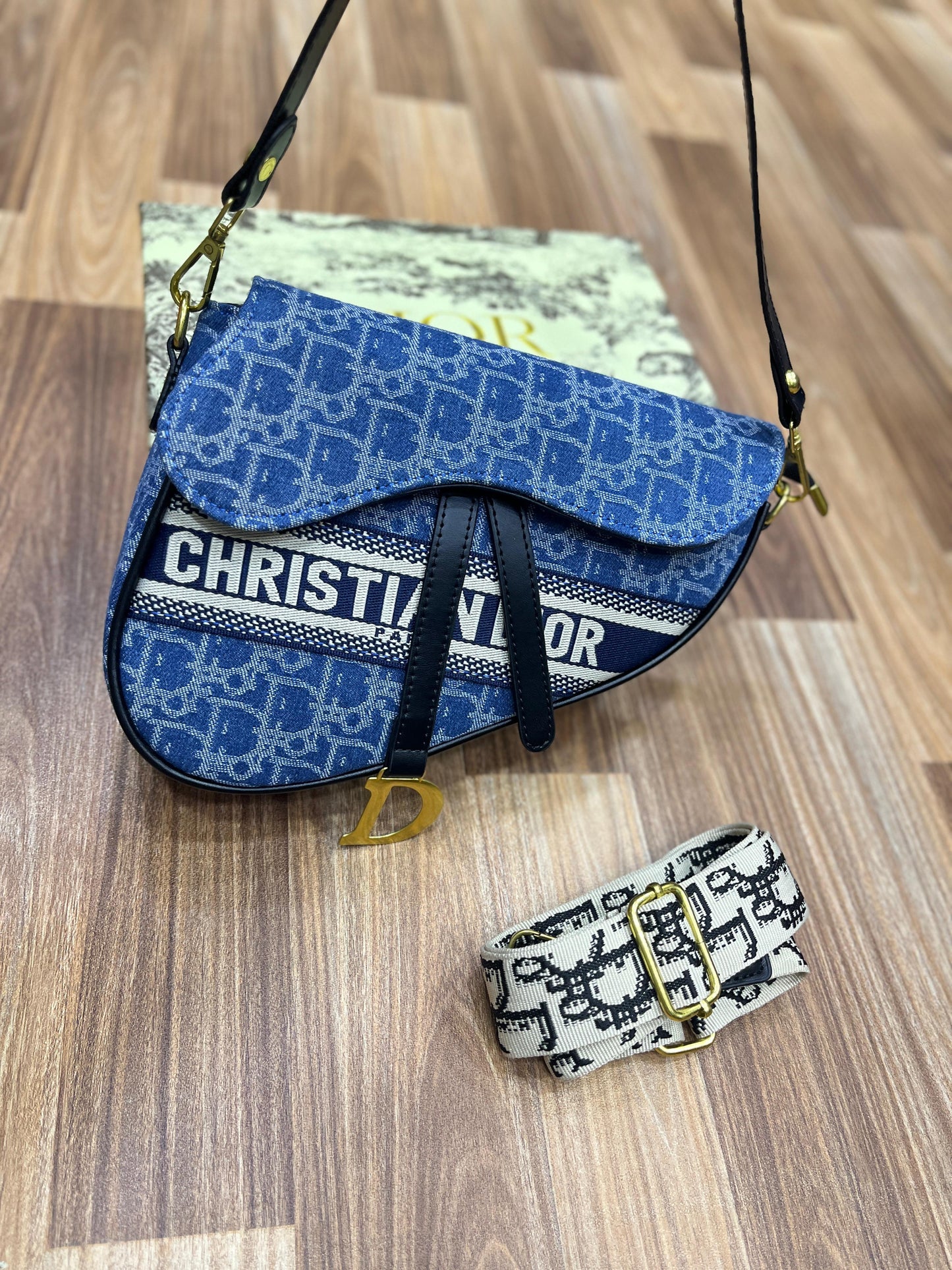 CHRISTIAN DIOR Saddle Bag