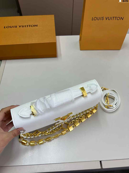 Louis Vuitton Wallet On Chain Capucines (White)